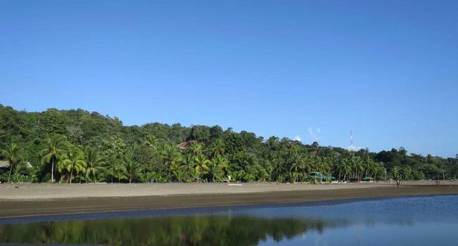 Playa frente hotel