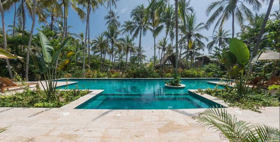 Cayena Beach piscina