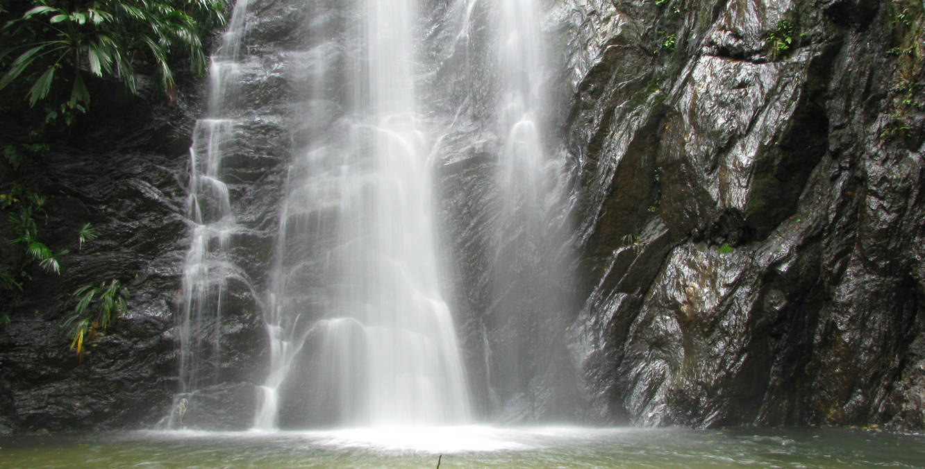 Playa Brava Cascada